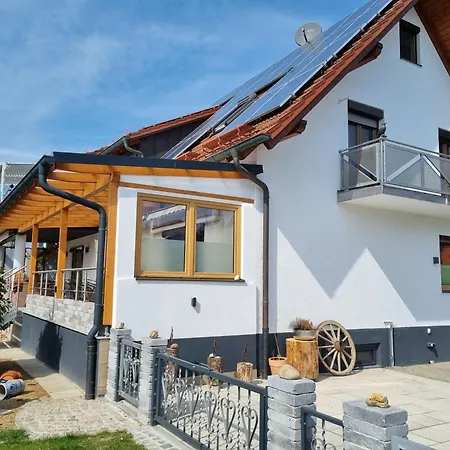 Privatunterkunft Straubing 公寓 *
